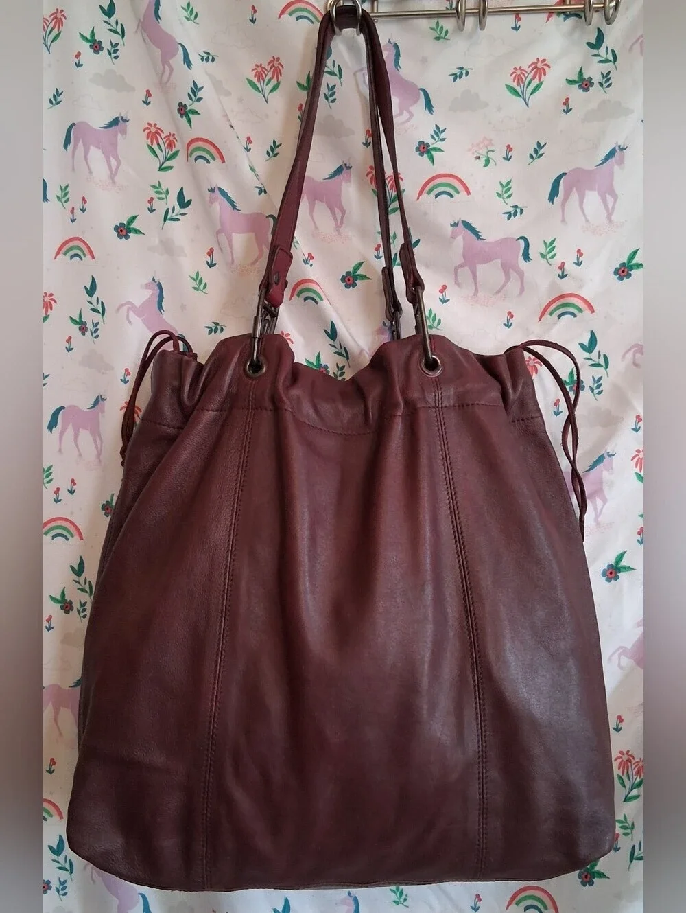 EUC RARE Y2K Burberry Buckleigh Burgundy Calfskin Casual Bucket Tote Purse Bag